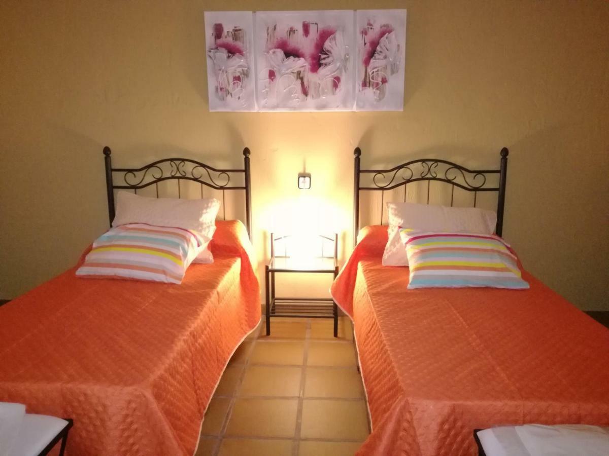 Burguillos de Toledo Casa Rural La Amistadヴィラ エクステリア 写真
